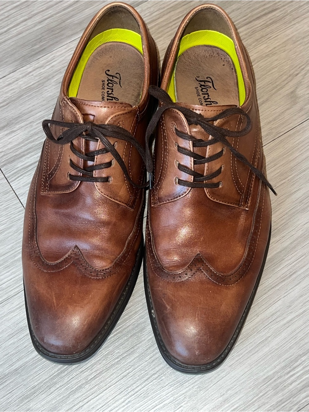 Florsheim Comfortech Memory Foam wingtips Mens Size 9w